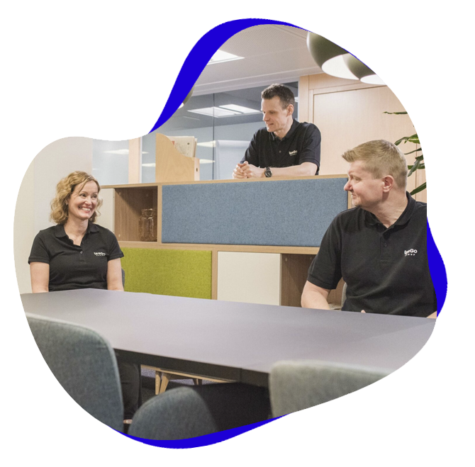 IT-ulkoistuspalveluiden tiimimme valmiina auttamaan